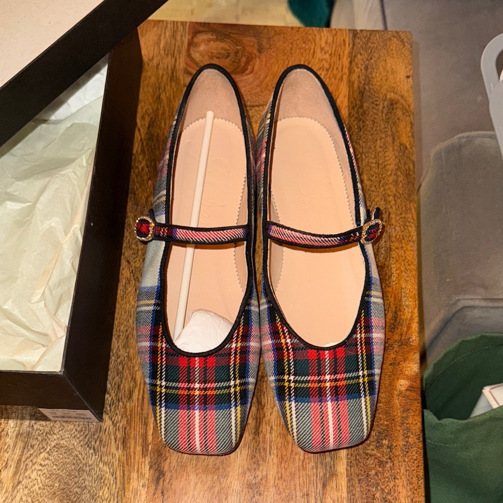 NWT J Crew Anya Mary Jane flats in Snowy Stewart Tartan (6.5)
